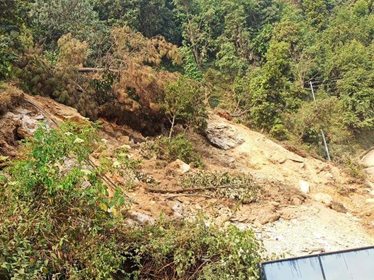 बैतडीमा जथाभावी घरेडी खन्दा क्याम्पस भवन जोखिममा 